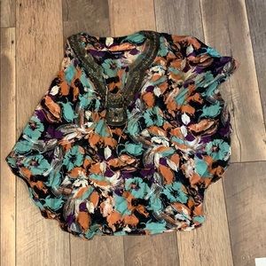 Bebe flutter sleeve blouse